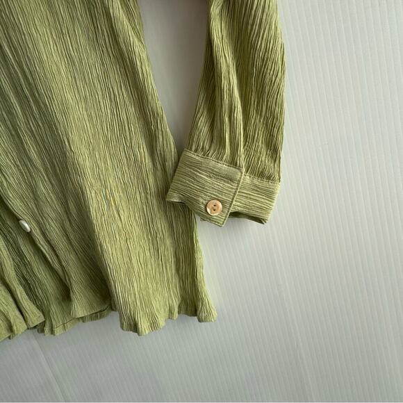 White Fox green long sleeve top size M/L button down - Picture 3 of 6